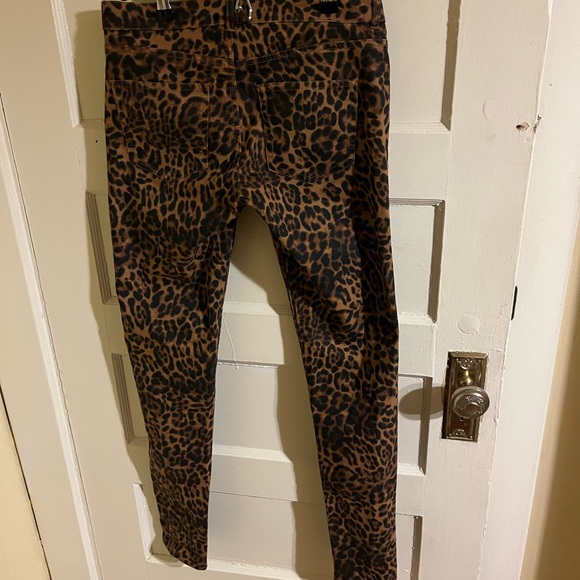 Skinny Leopard Pants - Picture 3 of 6